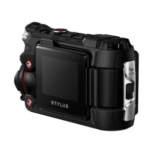 Mustan Olympus Tough TG Tracker -laitteen takapuolelta katsottuna sen näyttö, kuvioitu kahva ja metalliset korostukset.
