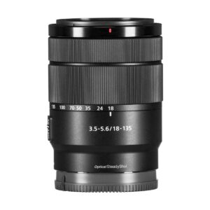 Sony E 18-135mm f/3.5-5.6 OSS