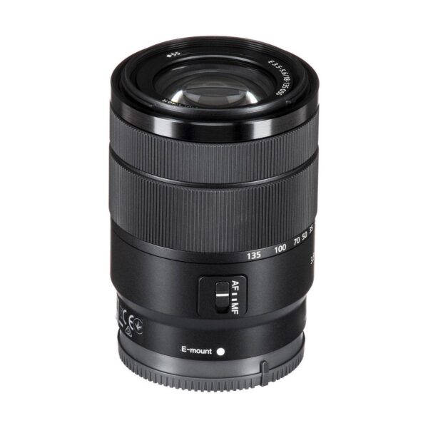 Sony E 18-135mm f/3.5-5.6 OSS