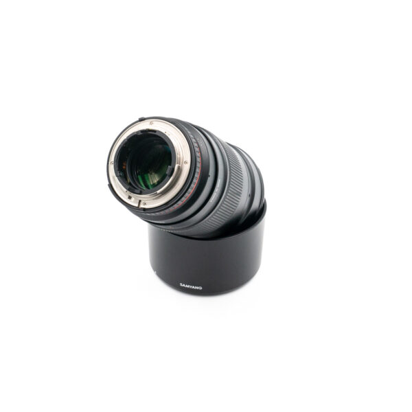 samyang 135mm f2 nikon 3