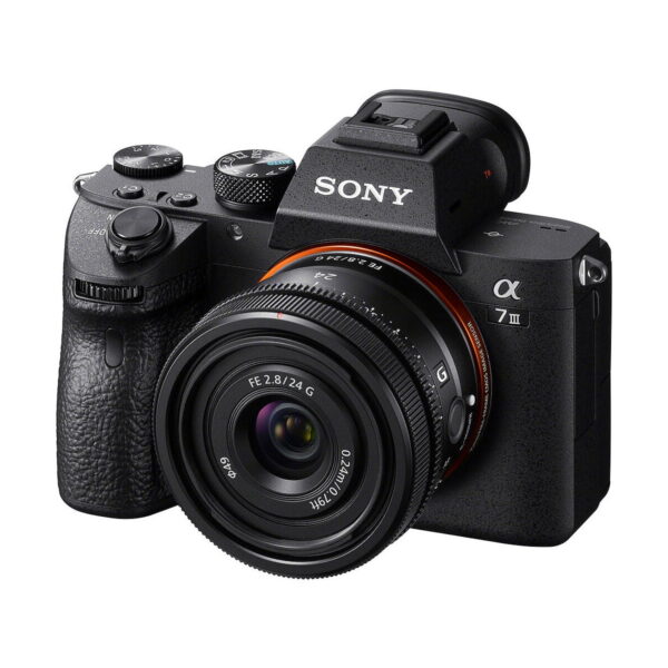 Sony FE 24mm f/2.8 G