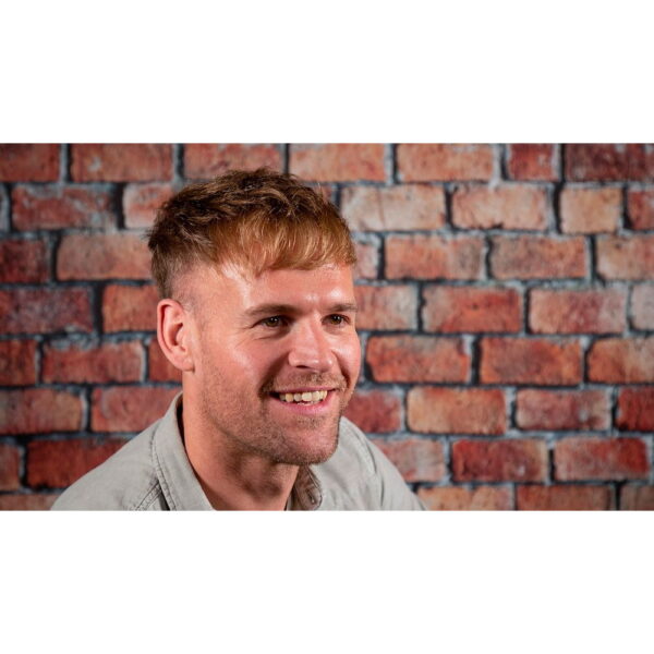 Lastolite Urban Collapsible Background 1.5 x 2.1m Classic Red/Distressed Whte Brick