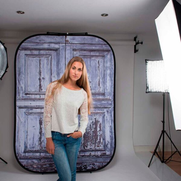 Lastolite Urban Collapsible Background 1.5 x 2.1m Shutter/Distressed Door