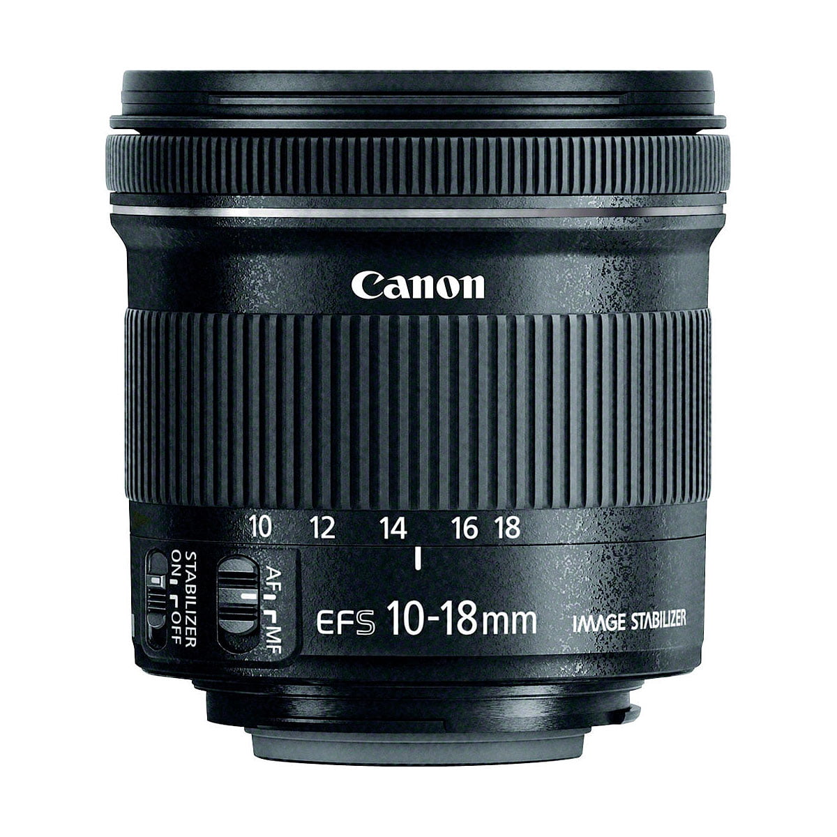Canon EF-S 10-18mm f/4.5-5.6 IS STM -objektiivi pystyasennossa valkoisella taustalla, jossa on kuvanvakaaja ja tarkennuskytkimet sekä näkyvät polttovälimerkinnät.