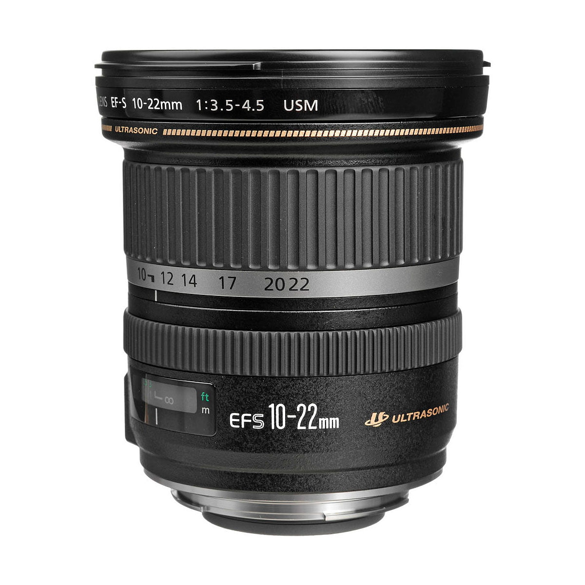 Canon EF-S 10-22mm f/3.5-4.5 USM -objektiivi seisoo pystyasennossa valkoisella taustalla, ja sen tarkennusrenkaat, zoomausrenkaat, kultaiset aksentit ja objektiivin yksityiskohdat näkyvät.