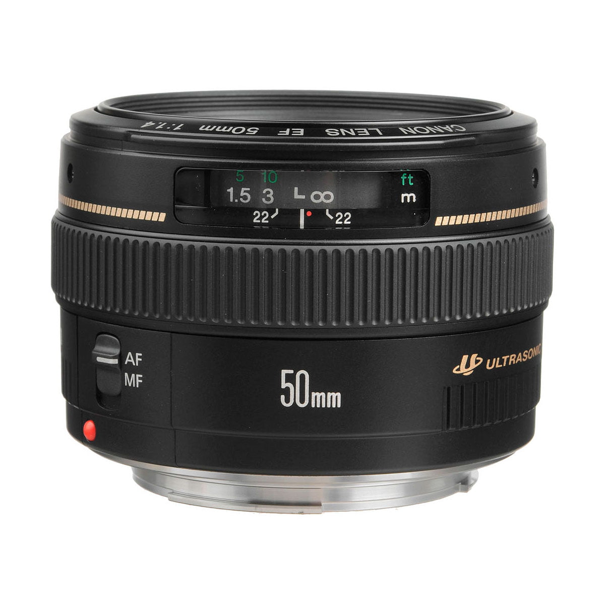 Canon EF 50mm f/1.4 USM -objektiivi, jossa on tarkennusetäisyysmerkinnät, AF/MF-kytkin ja suuri tarkennusrengas, näkyy valkoisella taustalla.
