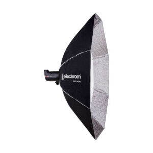 Elinchrom Rotalux Octabox 175cm, suuri musta-hopea studiosoftbox, jossa on heijastava sisus, on esillä valkoista taustaa vasten.