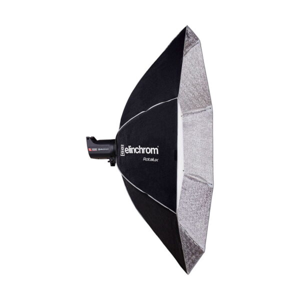 Elinchrom Rotalux Octabox 175cm, suuri musta-hopea studiosoftbox, jossa on heijastava sisus, on esillä valkoista taustaa vasten.