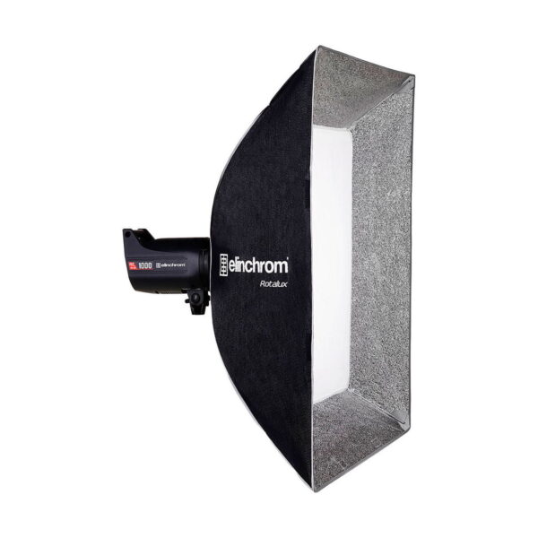 Elinchrom_Rotalux_Rectabox_90x110cm_003 Elinchrom Rotalux Rectabox 90 x 110cm, ammattimainen studiostroboskooppivalon muuntaja, jossa on pehmeä hopeinen sisus ja musta ulkokuori erinomaisen valokuvausvalaistuksen takaamiseksi.