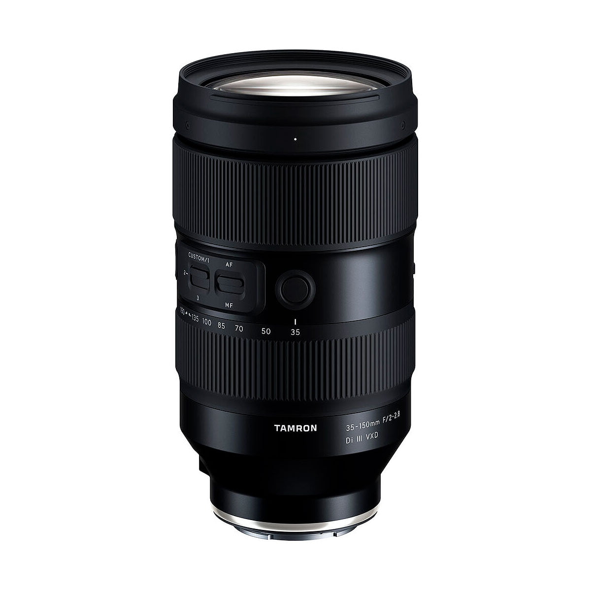 Tamron 35-150mm f/2-2.8 Di III VXD -objektiivi, Sony E seisoo pystyasennossa valkoisella taustalla, ja siinä näkyvät säätökytkimet ja polttovälin merkinnät.