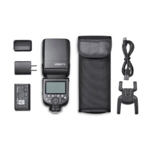 Godox Ving V860 III TTL -salama Canon kameroille, mukana akku, laturi, virtasovitin, musta suojapussi, USB-kaapeli ja muovinen jalusta esillä valkoisella taustalla.