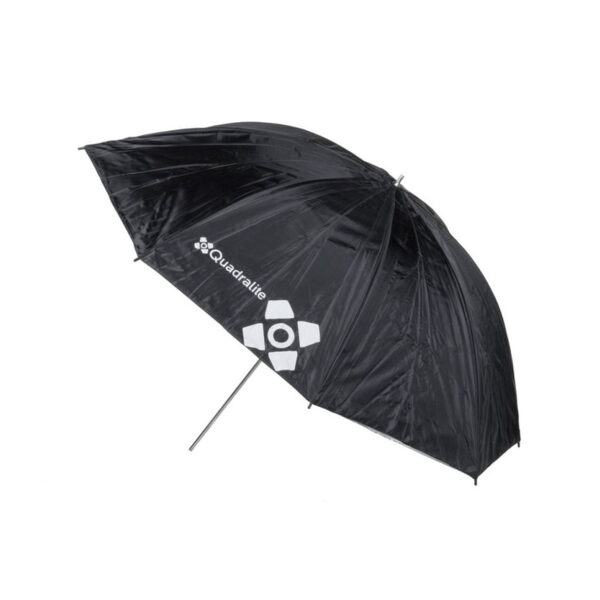 Quadralite_91_Gold_Umbrella_002 Quadralite 91cm Gold -sateenvarjossa on kultainen kuomu, tukeva hopeinen metallikahva ja valkoinen Quadralite-logo ja teksti kahdessa paneelissa, jotka on esitetty valkoista taustaa vasten.
