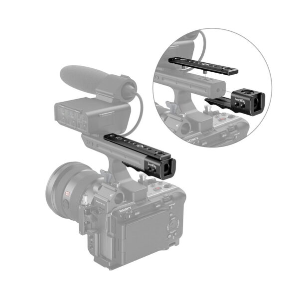 SmallRig 3490 Sony FX3 XLR Handle Extension Rig on kuvassa kiinnitettynä kameraan, ja sisäkuvassa on korostettu mustan metallikahvan kiinnityspisteitä ja liitäntälaitteita.