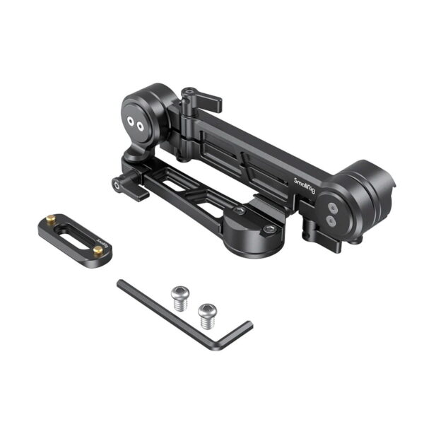 SmallRig 3507 Adjustable EVF Mount with NATO Clamp, mustaa metallia, jossa on säädettävät varret, sisältää kaksi ruuvia, pienen metallilevyn ja L-muotoisen kuusiokoloavaintyökalun, jotka kaikki näkyvät valkoisella pohjalla.