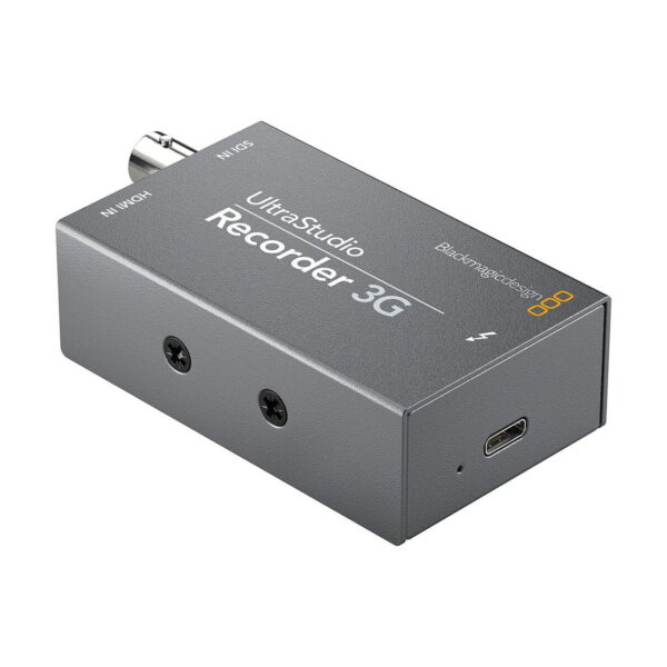 Blackmagic UltraStudio Recorder 3G on pienikokoinen harmaa laite, jossa on tuloliitännät, Thunderbolt-symboli ja tuotemerkki ja joka on suunniteltu videokuvaukseen ja -tallennukseen.