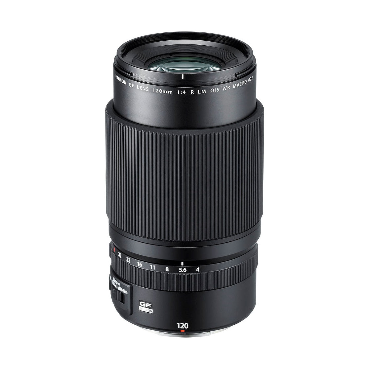 Musta Fujifilm Fujinon GF 120mm f/4 Macro R LM OIS WR -objektiivi seisoo pystyssä valkoisella taustalla, ja siinä on uurrettu tarkennusrengas ja zoomausrengas, joihin on merkitty polttovälin ja aukon arvot.