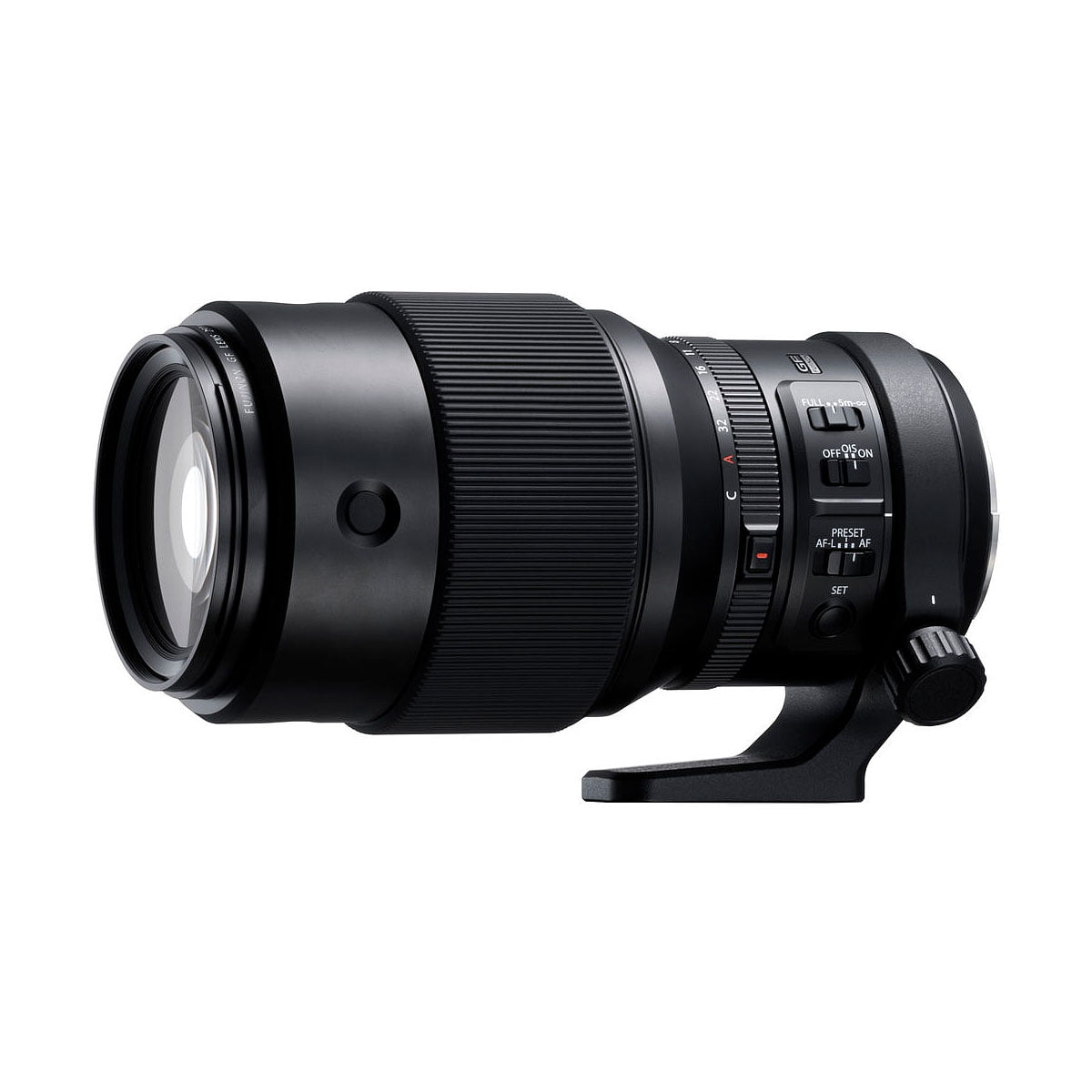 Fujifilm Fujinon GF 250mm f/4 R LM OIS WR -objektiivi on musta teleobjektiivi, jossa on jalustapanta, zoomaus- ja tarkennusrenkaat sekä useita sivukytkimiä, kuvassa valkoista taustaa vasten.