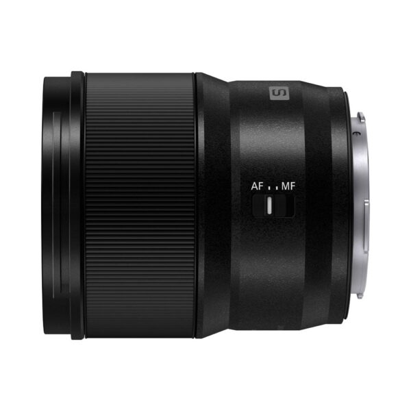 Panasonic-Lumix-S-lens-50mm-F18-01 The Panasonic Lumix S 50mm F/1.8 lens is shown in black on the side, with a textured focus ring, AF/MF switch and metal bracket against a white background.