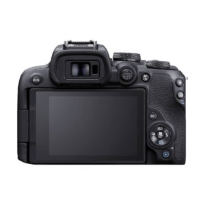 Kuvassa on Canon EOS R10 -järjestelmäkameran takanäkymä, jossa on suuri nestekidenäyttö, useita ohjauspainikkeita, kuvioitu oikeanpuoleinen kahva ja näkyvä etsin ja toimintatilan valitsin yläreunassa.