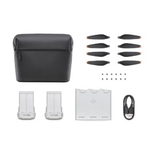 DJI Mini 3 Pro Fly More Kit sisältää mustan kantolaukun, 8 potkurin lavaa, 12 pientä ruuvia, 2 akkua, latauskeskittimen ja USB-kaapelin, jotka kaikki näkyvät valkoisella pohjalla.