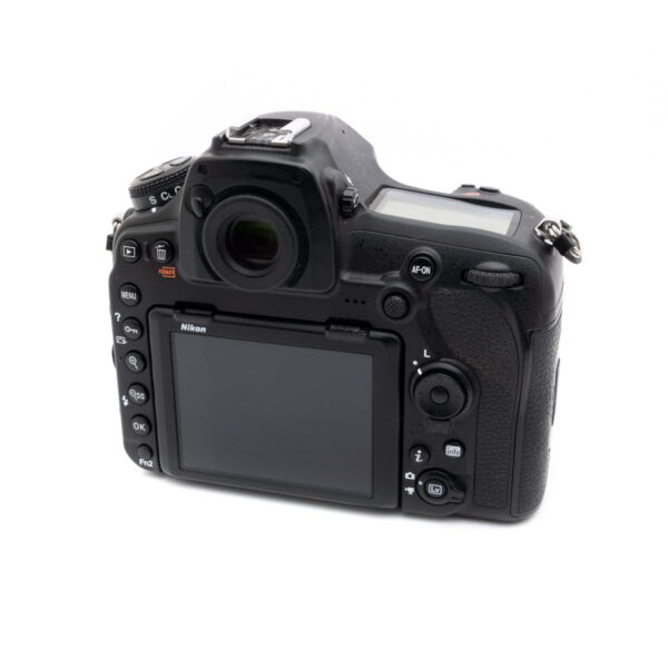 Nikon D850 + akkukahva (SC 81000, sis.ALV24%) - Käytetty
