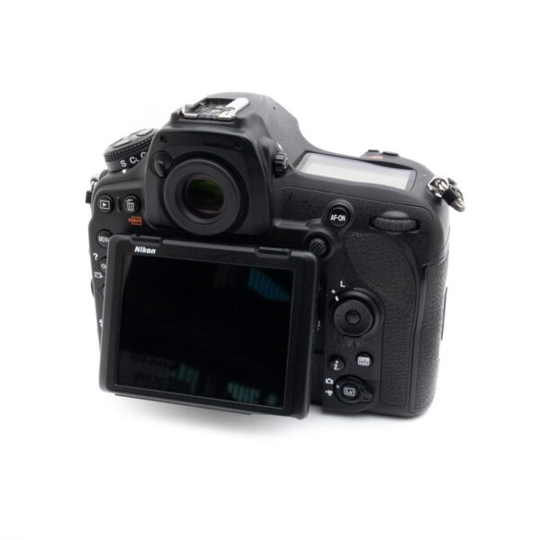 Nikon D850 + akkukahva (SC 81000, sis.ALV24%) - Käytetty