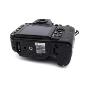 Nikon D850 + akkukahva (SC 81000, sis.ALV24%) - Käytetty