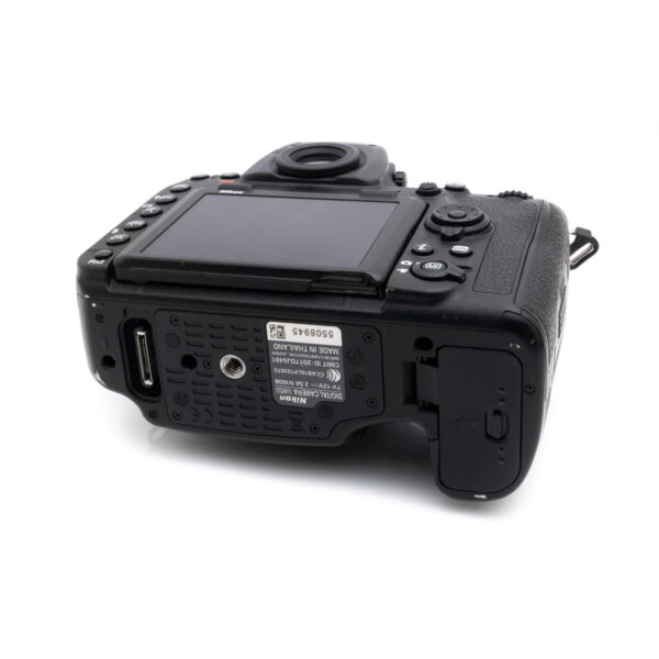 Nikon D850 + akkukahva (SC 81000, sis.ALV24%) - Käytetty