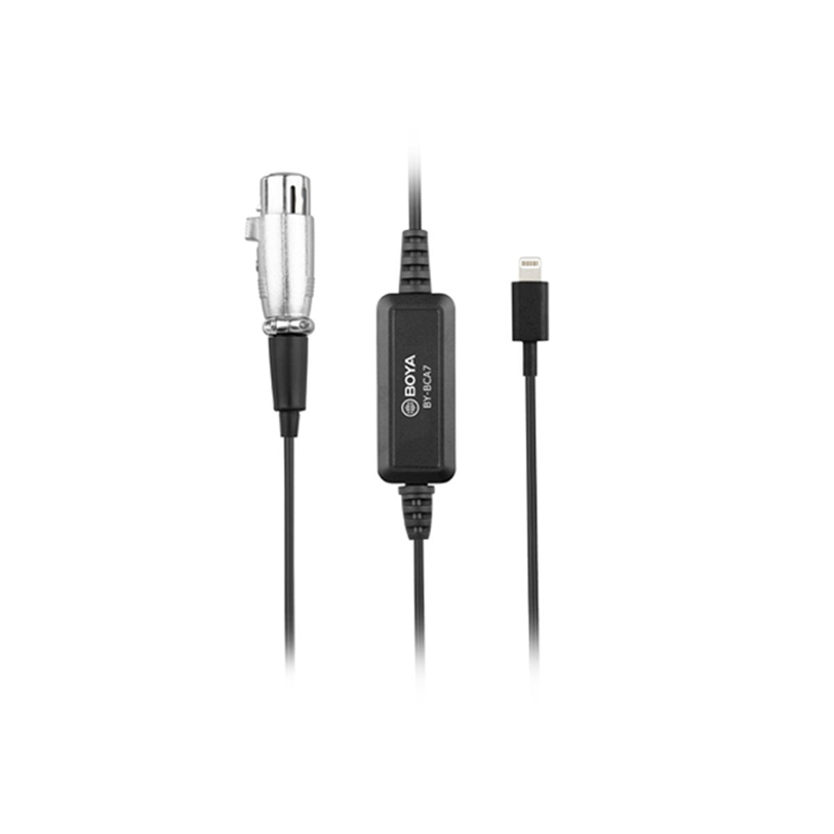 Musta Boya BY-BCA7 XLR - Lightning -sovitin, jossa on XLR-liitin, Lightning-liitin ja kompakti inline-ohjausmoduuli, näkyy valkoisella pohjalla.