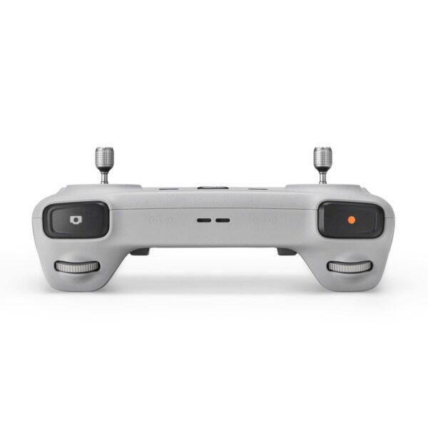 DJI RC Smart Controller -ohjain on harmaa, kompakti ja moderni kauko-ohjain edestä katsottuna, jossa on kaksi ohjaussauvaa, sivupainikkeet ja yläkulman säätimet.