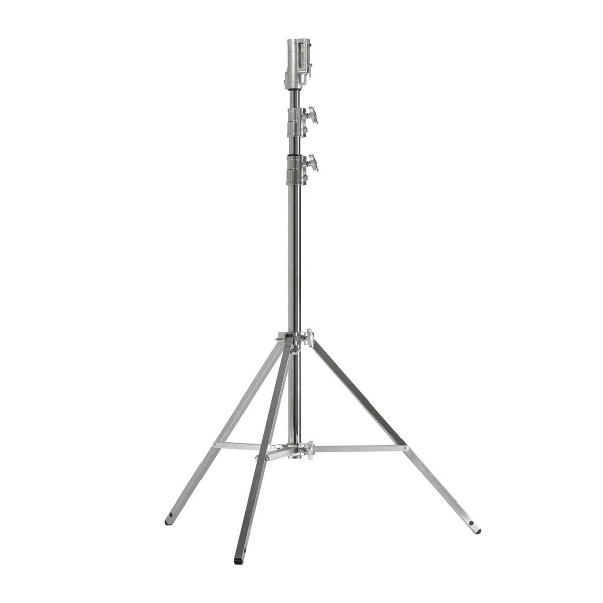 Kupo 542M Master Cine Stand on tukeva, hopeanvärinen metallinen kolmijalkainen jalusta, jossa on kolme ulosvedettävää osiota ja lukitusnupit ja joka seisoo pystyssä kolmella kulmikkaalla jalalla valkoista taustaa vasten.