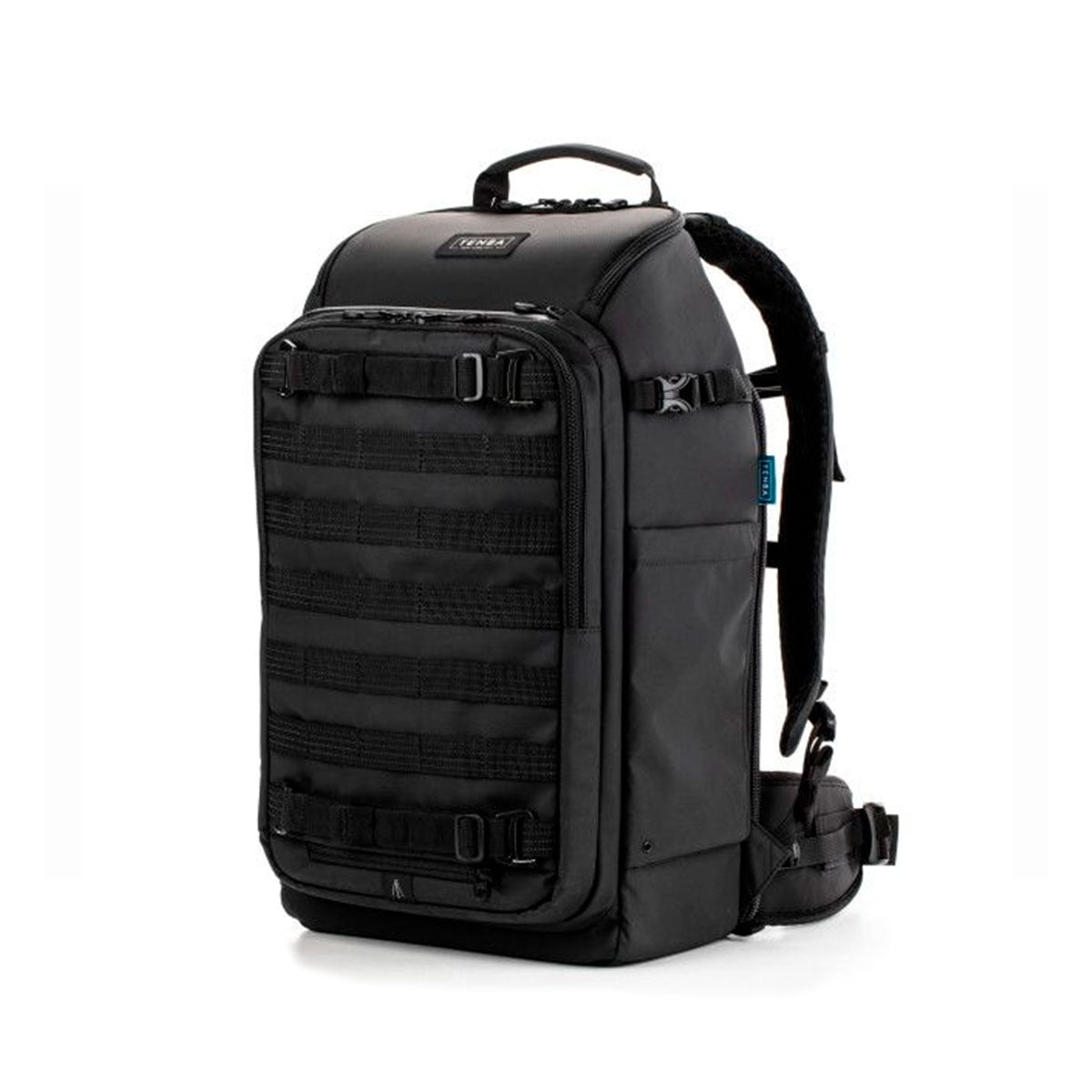 Tenba Axis V2 24L Backpack -kamerareppu on musta taktisen tyylin reppu, jossa on yläkahva, pehmustetut olkahihnat, MOLLE-verkko edessä, sivutaskut ja useita lokeroita, kuvassa pystyasennossa valkoisella pohjalla.