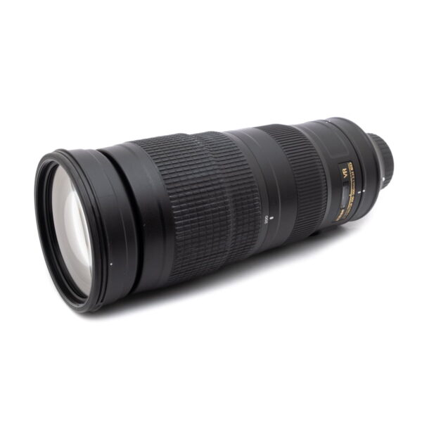 Nikon AF-S Nikkor 200-500mm f/5.6E ED VR - Käytetty