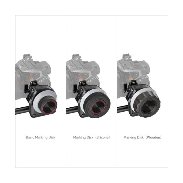 SmallRig_MagicFIZ_Wireless_Follow_Focus_Basic_Kit_3781_003 Kolme SmallRig 3781 Magic FIZ Wireless Follow Focus Basic -sarjaa on esillä vierekkäin, ja jokaisessa on ainutlaatuinen merkintäkiekko - perus, silikoni- ja puukiekko. Kamera on osittain näkyvissä follow focus -sarjojen takana.