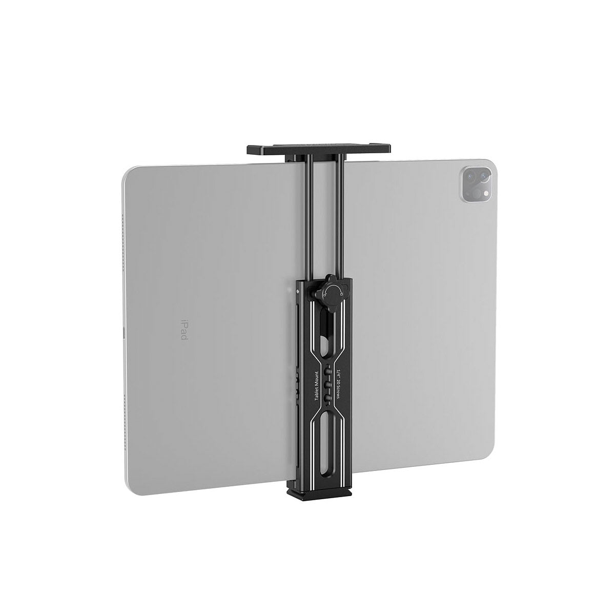 SmallRig 2930 Tablet Mount for iPad, musta metallinen pidike, jossa on säädettävät kiinnikkeet, kiinnitetään pystysuoraan hopeisen tabletin takaosaan, jolloin takakamera ja Apple-logo tulevat osittain näkyviin.