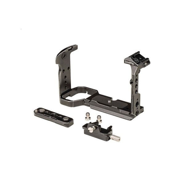 SmallRig 4138 Cage for Sony FX30/FX3, shown with white background, includes removable parts such as a base plate and bracket for camera stabilisation and easy attachment of accessories.