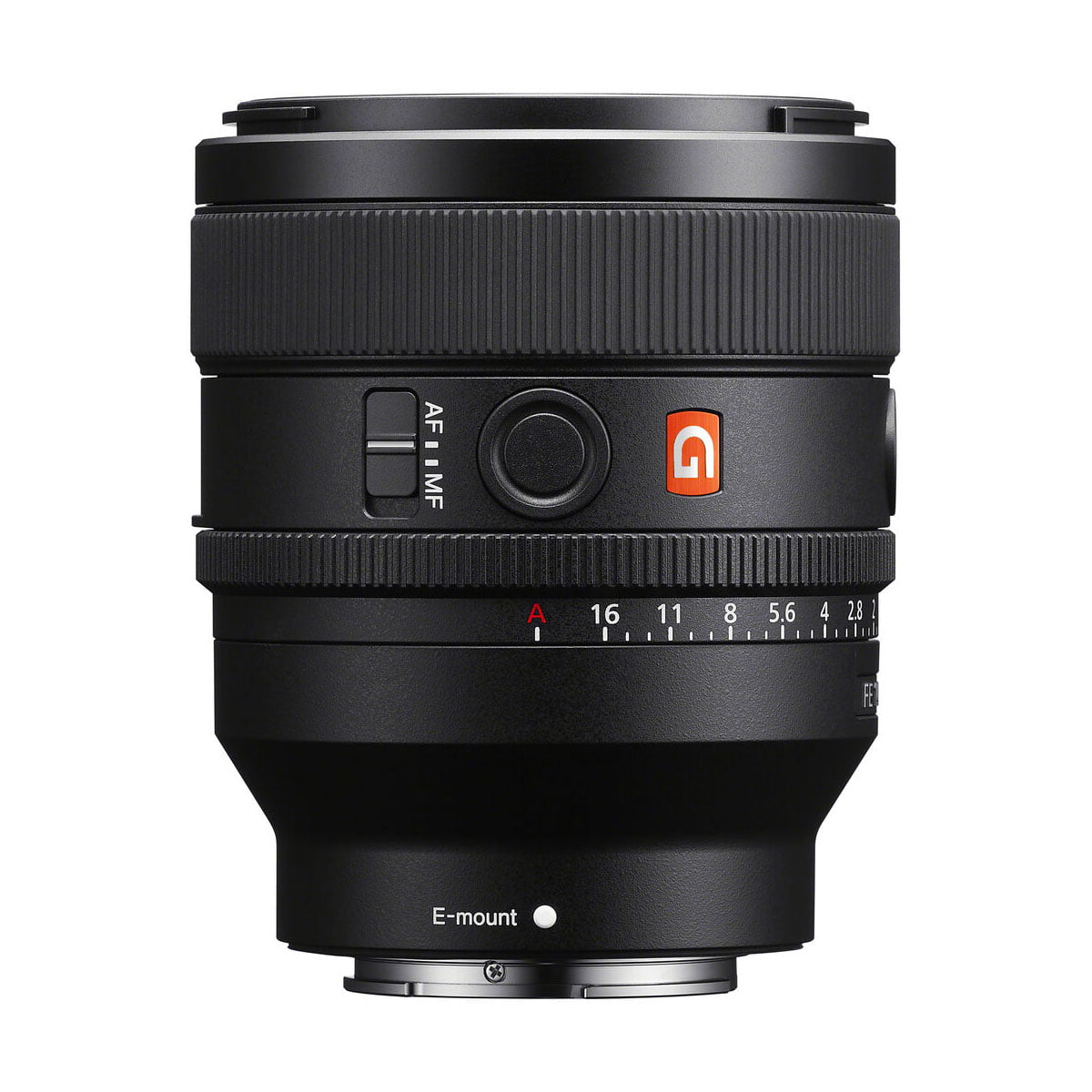 Sony FE 50mm f/1.4 GM -objektiivi (100€ käteispalautus), musta E-mount-objektiivi, jossa on manuaali-/automaattitarkennuksen kytkin, tarkennus- ja aukkorenkaat merkinnöillä sekä oranssi G-logo valkoisella pohjalla.