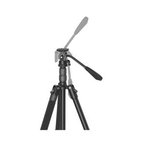SmallRig 3760 Video Tripod CT180, joka on kuvassa mustana ja jonka säädettävä kahva on kahdessa asennossa liikeratojen osoittamiseksi, on asetettu valkoista taustaa vasten.