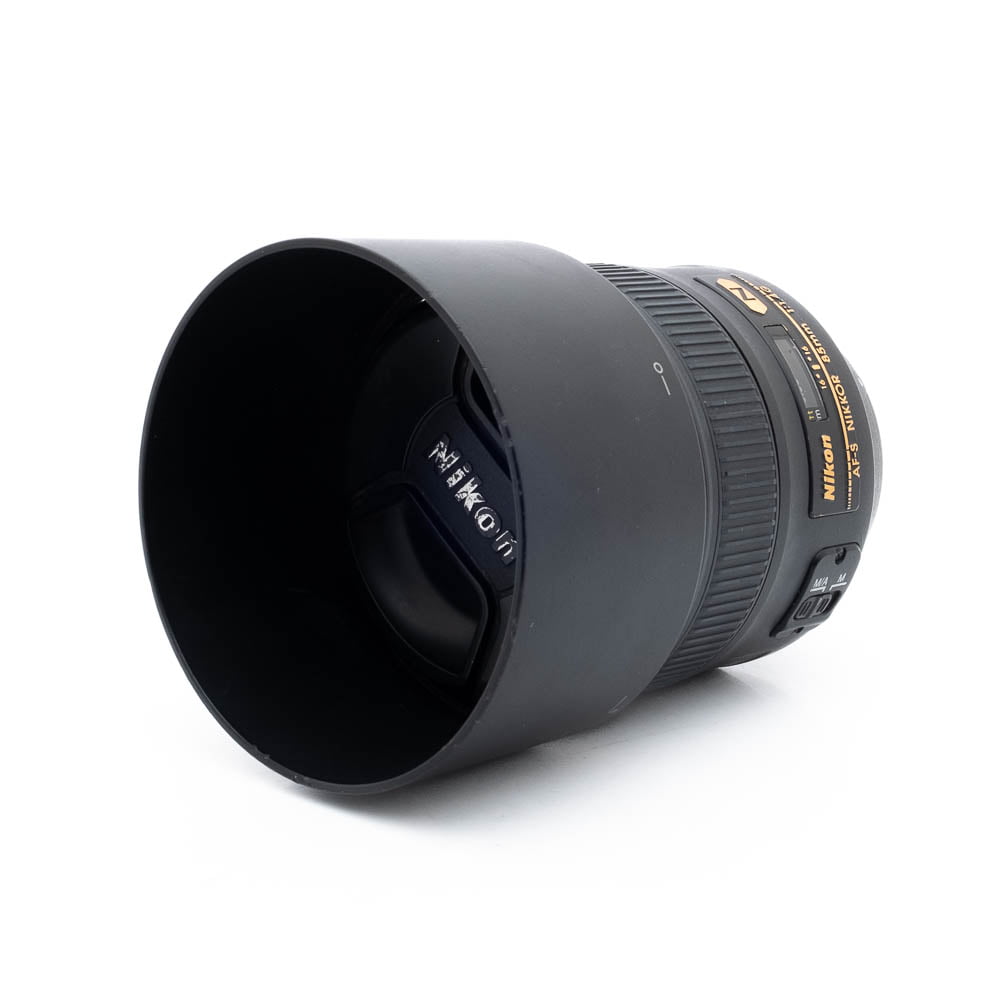 Nikon AF-S Nikkor 85mm f/1.4 G (sis.ALV24%) - Käytetty