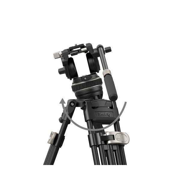 SmallRig 3989 FreeBlazer Heavy-Duty Carbon Fiber Tripod Kit AD-100, kuvassa mustana, jossa on säätönupit ja kahva, sisältää nuolen, joka kuvaa pään kallistusliikettä valkoisella pohjalla.