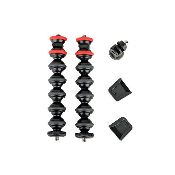 JOBY GorillaPod Arm Kit Musta/Harmaa sisältää kaksi taipuisaa mustaa ja harmaata kolmijalkaa, GoPro-kiinnityssovittimen ja kaksi pientä mustaa kiinnitysklipsiä, jotka kaikki näkyvät valkoisella pohjalla.