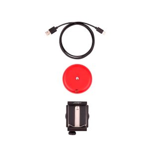 Joby Spin Phone Mount Kit, joka sisältää mustan JOBY-puhelinpidikkeen, mustan USB-kaapelin ja punaisen pyöreän laitteen, jossa on pieni painike, on sijoitettu pystysuoraan valkoiselle taustalle.