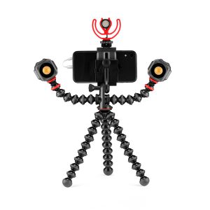 Joby Wavo Mobile - Mikrofoni -asennus sisältää taipuisan jalustan, jossa on taipuisat jalat, älypuhelimen pidikkeen, kaksi pientä valoa taipuisissa käsivarsissa ja punaisen etumikrofonin - ihanteellinen mobiilivalokuvaukseen tai videokuvaukseen.