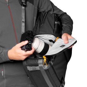 Lowepro Fastpack BP 250 AW III -kamerareppu, musta