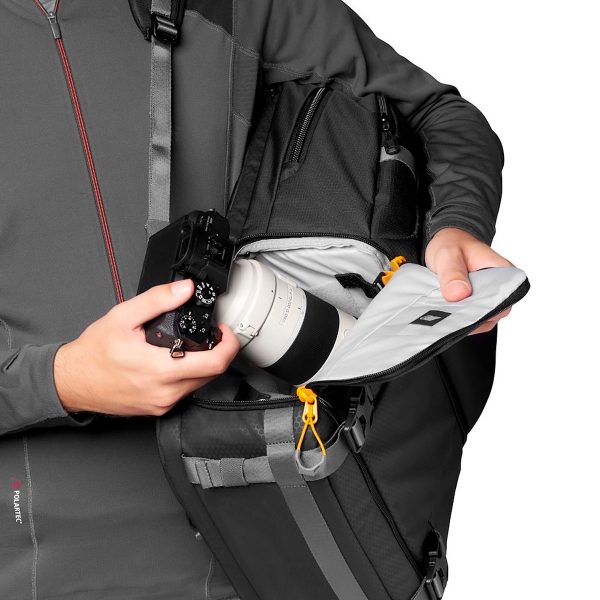 Lowepro Fastpack BP 250 AW III -kamerareppu, musta