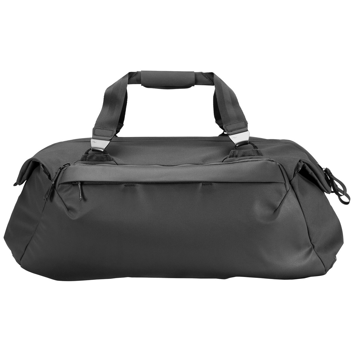 Mustassa Peak Design Travel Duffel 65L -matkalaukussa on kaksi kahvaa, joissa on pehmustettu kahva ja vetoketjulliset lokerot.