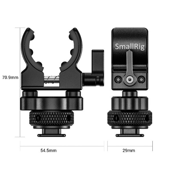 SmallRig 2352 Shotgun Mic Holder (Cold Shoe) on kuvassa edestä ja sivulta, ja sen mitat ovat 70,9 mm korkea, 54,5 mm leveä (edessä) ja 29 mm syvä (sivulla). Siinä on pyöreä kiristysnuppi ja integroitu cold shoe -kiinnike.