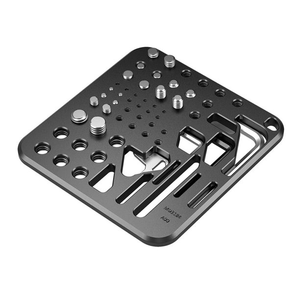 SmallRig-3184-4 SmallRig 3184 Screw & Hex Key Storage Plate is a black metal square storage plate with round holes, screw threads and grooves of various sizes for storing small mechanical parts.