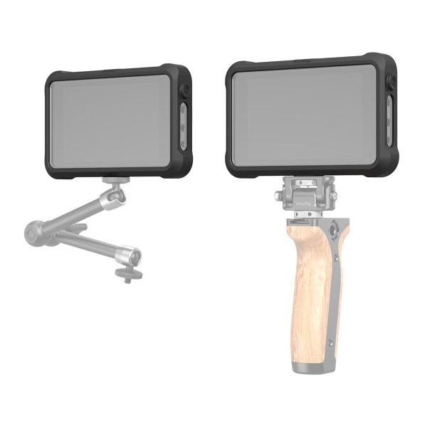 The picture shows two monitor settings: on the left, the metal monitor arm; on the right, the wooden monitor handle. Both monitors use the SmallRig 3448 Silicon Case Kit for Atomos Ninja V Series.