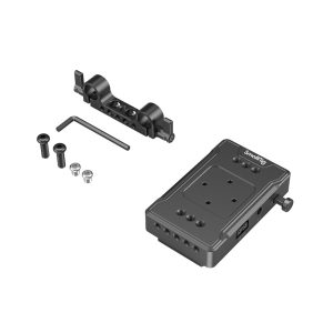 SmallRig 3498 V-Mount Battery Adapter Plate with Dual Rod Clamp, ruuvit, aluslevyt ja kuusiokoloavain on järjestetty siististi valkoiselle taustalle.